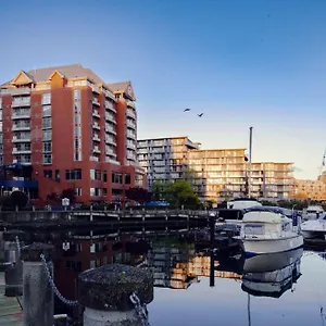 Hotel Coast & Marina By Apa Victoria