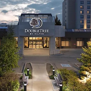Hotel Doubletree By Hilton West Edmonton