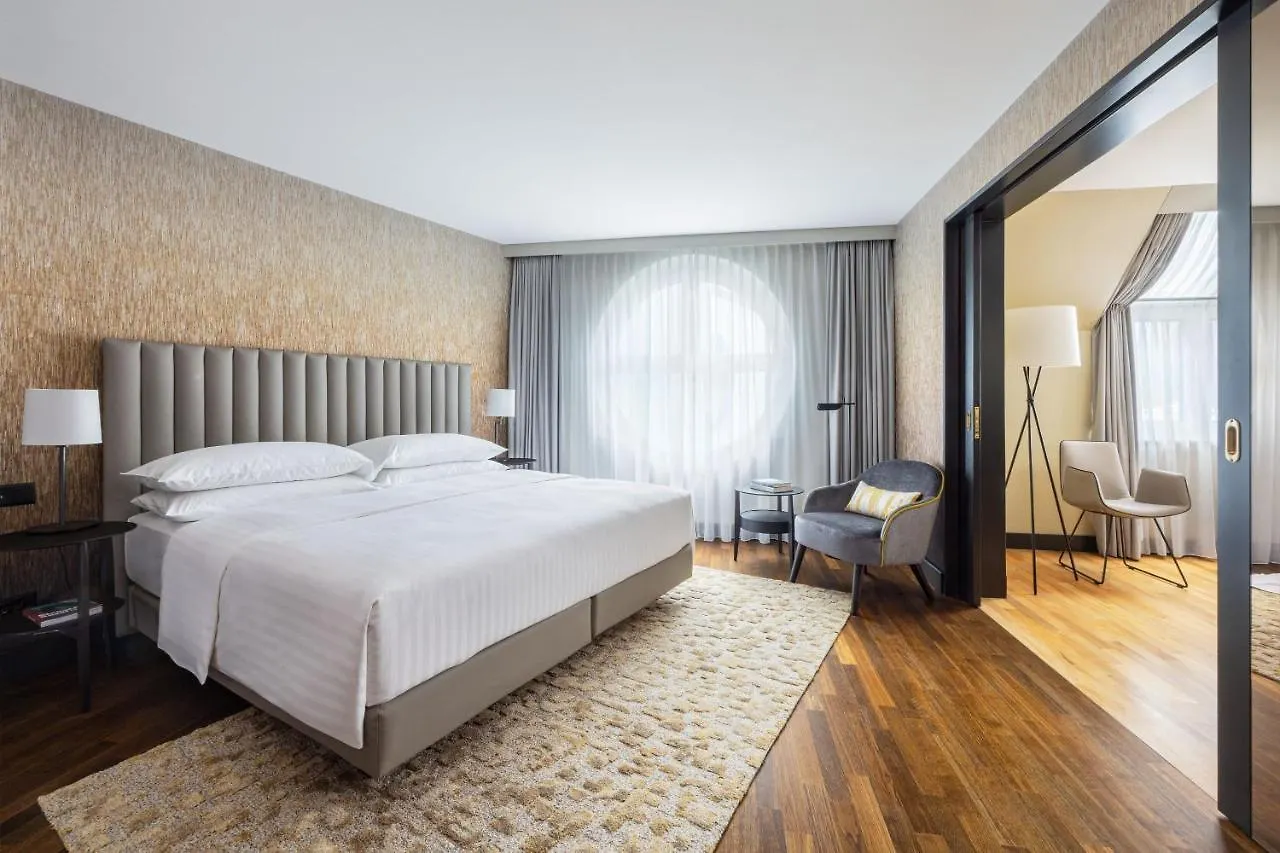Basel Marriott Hotel 4*,