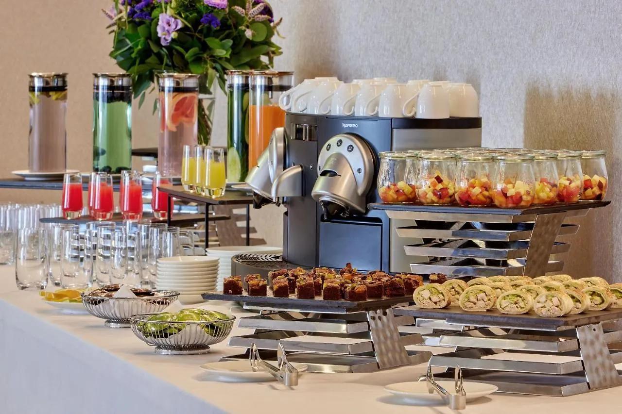 Basel Marriott Hotel 4*,
